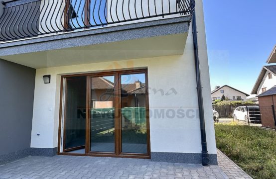 0 % prowizji!  130D ! Chełmiec, gotowy do zamieszkania! segment narożny w stanie deweloperskim, pow. 95 m2, parter/I piętro/ poddasze, balkon, dwa miejsca postojowe. Cena: 599 000 zł brutto