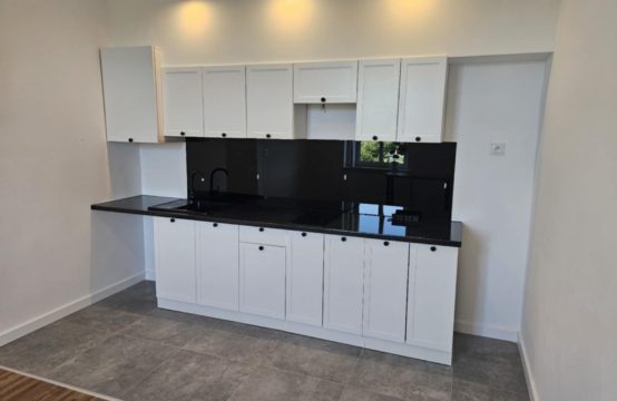 1723M Nowy Sącz ul. 29 Listopada, 2-pokojowe mieszkanie po generalnym remoncie na sprzedaż, pow. 34 m2, Ip, piwnica. Cena: 344 000 zł