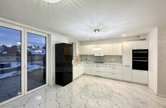 POLECAMY! 1752M MN. Sącz 3 – pokojowe mieszkanie z ogródkiem z dala od miejskiego zgiełku, pow. 55 m2, parter. Cena: 499 000 zł