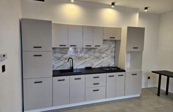 OFERTA GODNA POLECENIA! 1755M Nowy Sącz os. Przydworcowe,  2 – pokojowe mieszkanie na sprzedaż, pow. 40 m2, I p, piwnica, ogródek. Cena: 359 000 zł