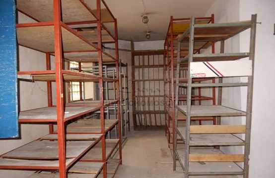 003L* Nowy Sącz ok. ul. Kunegundy, budynek handlowo- usługowy, pow. 300 m2. Cena: 840 000 zł 