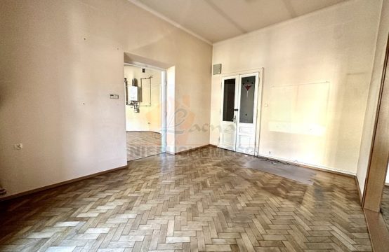 005LW* N. Sącz ul. Długosza,  lokal handlowo- biurowy, pow. 70m2, parter, parking.  Cena: 1800 zł