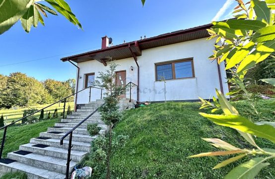 POLECAMY! 182D! Grybów, na sprzedaż dom wolnostojący z pięknymi widokami!, pow. 130 m2, działka 8,51 ar. Cena: 750 000 zł