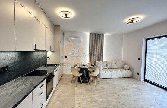 002MW N. Sącz ul. Naściszowska, nowoczesne mieszkanie na wynajem, pow. 42 m2, IIIp, balkon, miejsce postojowe. Cena: 2700 zł
