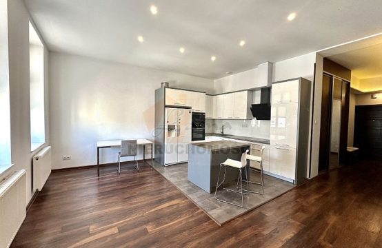 POLECAMY! 1823M 3- pokojowe mieszkanie w centrum Nowego Sącza! pow. całkowita 73,12 m2, IIp, komórka lokatorska, balkon. Cena: 650 000 zł